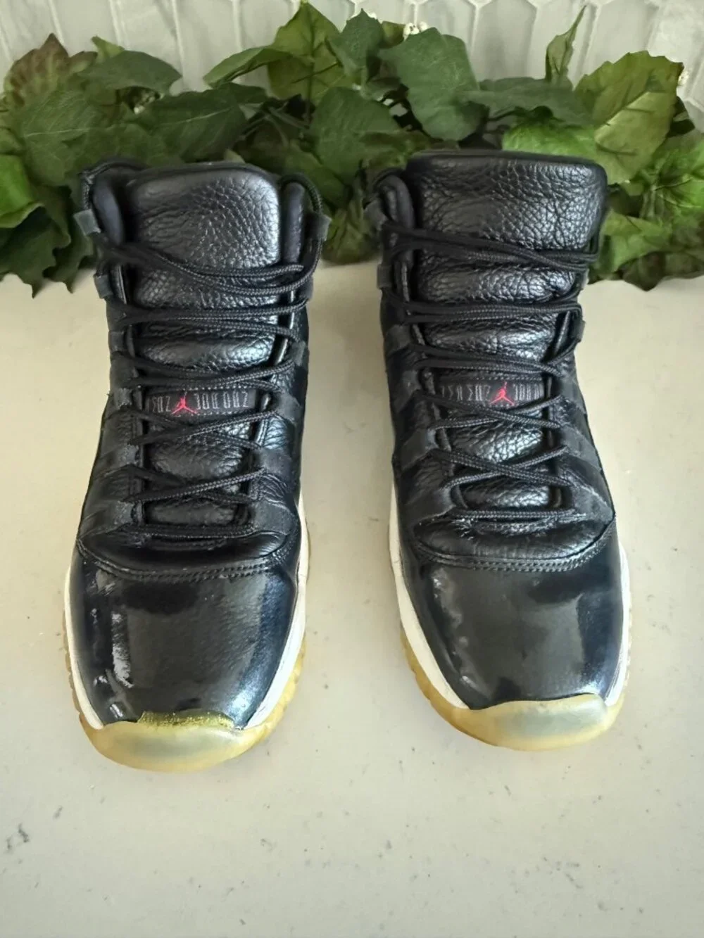 Air Jordan Retro 11 72-10 Black/White Basketball Shoes Size 7Y Youth